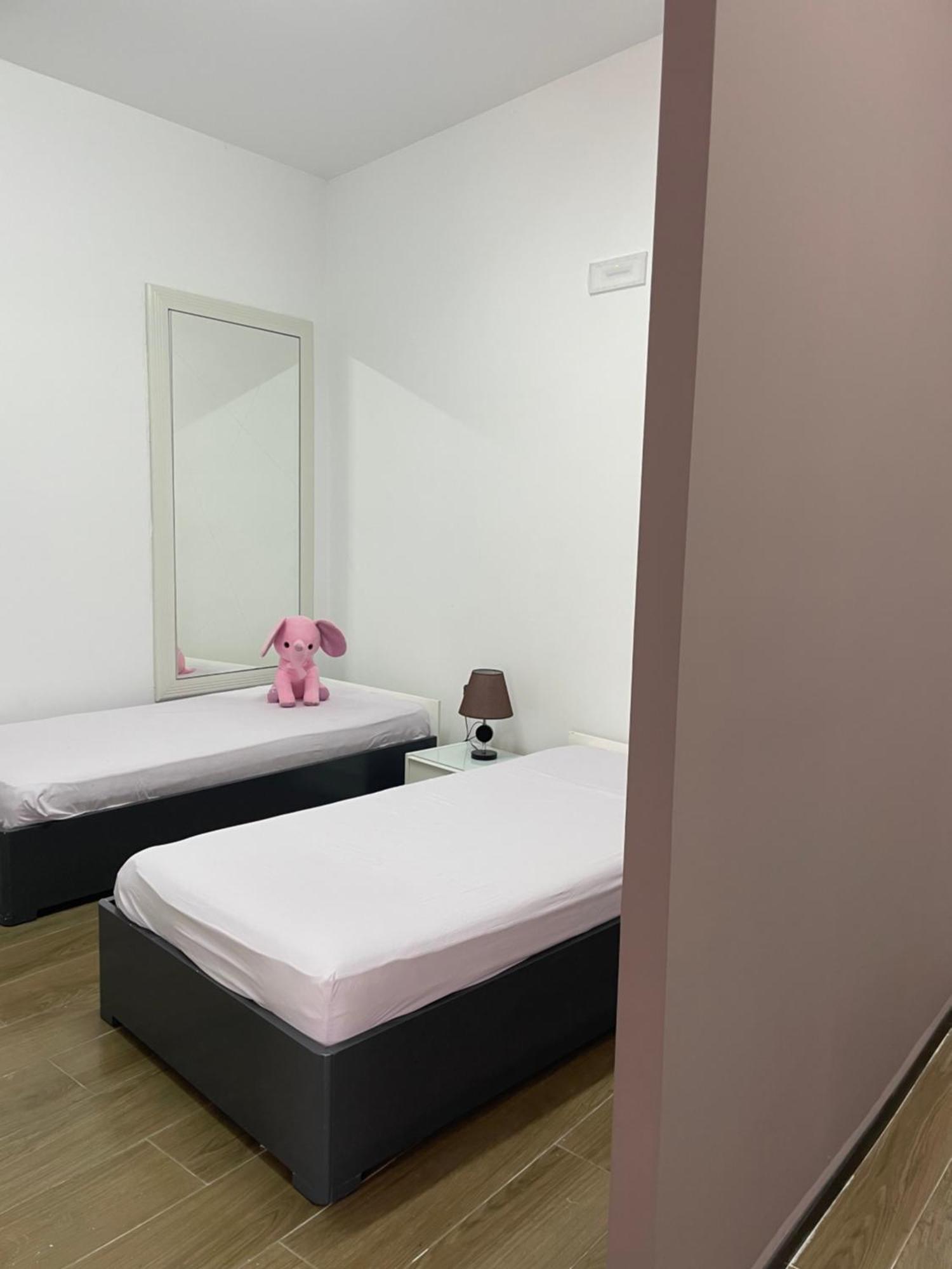 Gold Apartament วญอเรอ ภายนอก รูปภาพ